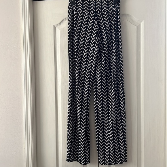 SHOSHO wide leg pants, new. - Picture 2 of 6